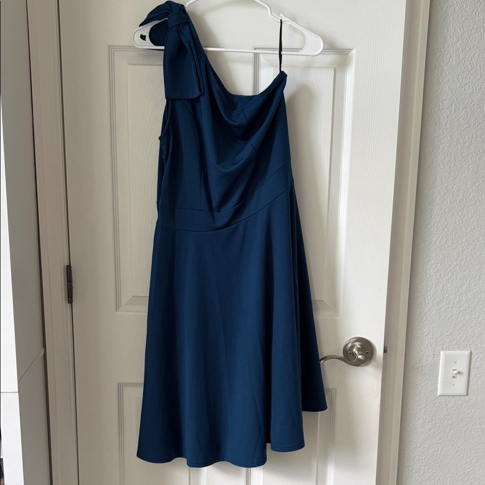One-Shoulder Teal A-Line Dress with Shoulder Bow